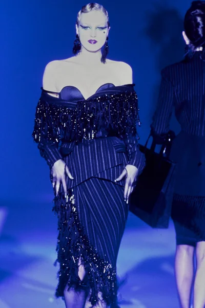 Look 30